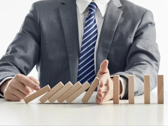 Effective Risk Management Strategies in B2B Project Management