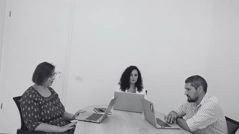 Si të Ndihmoni Bizneset në Shqipëri të Zgjedhin Trajnimin e Duhur të Menaxhimit të Projekteve